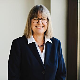 Retrato de Donna Strickland, premio Nobel en Física 2018
