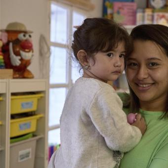 Rahiza Franchezca López Valle, ha encontrado en Avanti Mamis el apoyo, acompañamiento, estímulo para retomar sus estudios universitarios de Farmacia y el apoyo para realizar los trámites para regularizar su situación en España.