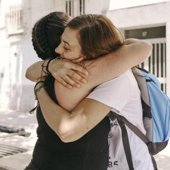 Ana and one of the workers of the AIRES foundation. 