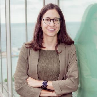Mireia Vallès-Colomer is the lead researcher of the Microbiome Research Group at the Department of Medicine and Life Sciences at the UPF.