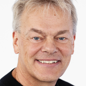 Edvard Moser és codirector científic de l’Institut Kavli de Neurociència de Sistemes i professor de Neurociència a la Universitat de Noruega de Ciència i Tecnologia a Trondheim.