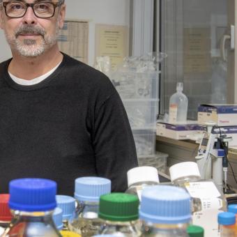 Roger Paredes, jefe del Servicio de Enfermedades Infecciosas del Hospital Germans Trias i Pujol e investigador principal del Grupo de Genómica Microbiana de IrsiCaixa. 