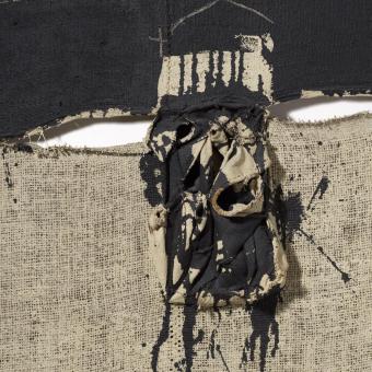 Manolo Millares, Cuadro 85 (1959). Colección de Arte Contemporáneo de la Fundación ”la Caixa”.