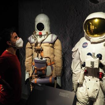 L’ exposició Apollo 11. L’arribada de l’home a la Lluna de CaixaForum Girona commemora una de les gestes més importants de la història de la humanitat; l’arribada de l’home a la Lluna.