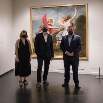 D’esquerra a dreta: la directora de CaixaForum Lleida, Maribel Tost; el director corporatiu de l’Àrea de Ciència i Cultura de la Fundació ”la Caixa”, Ignasi Miró, i el cap de Continguts Didàctics del Museo Nacional del Prado i comissari de l’exposició, Fernando Pérez Suescun, han presentat a CaixaForum Lleida Art i mite. Els déus del Prado.