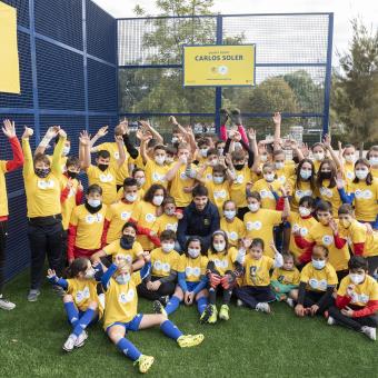 El Cruyff Court Carlos Soler és un projecte social que aposta per l'esport com a via d'inclusió, cohesió i transformació social en barris desafavorits.