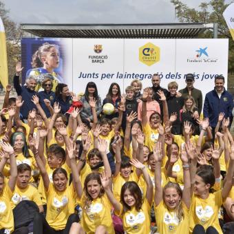 Els nens i nenes de Sitges han gaudit amb la presentació del nou Cruyff Court Aitana Bonmatí.