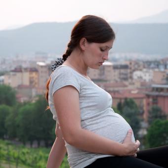 Un estudio del Observatorio Social de la Fundación ”la Caixa” pone de relieve que, en todas las franjas de edad, las mujeres españolas manifiestan su deseo de tener o de haber tenido dos hijos.  © Shutterstock / Vorotylin Roman.