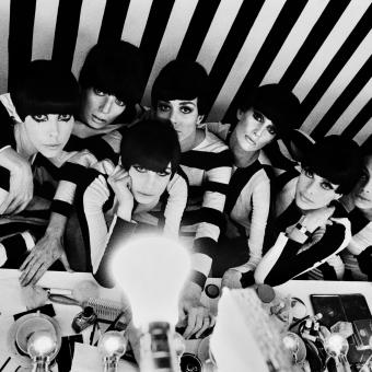 Behind the scenes photography of the film Who Are You, Polly Maggoo? 1966 © William Klein/ Films Paris New York.