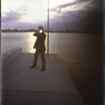Rudolf Steiner, Picture of Me, Shooting Myself into a Picture, 1998-2010. Centre Pompidou, MNAM-CCI/Georges Meguerditchian/Dist. RMN-GP. © Rudolf Steiner, VEGAP, Barcelona, 2022.