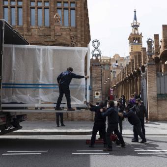 La estrella de Miró. Restauración en vivo del tapiz se podrá visitar en CaixaForum Barcelona hasta el 21 de mayo de 2022.