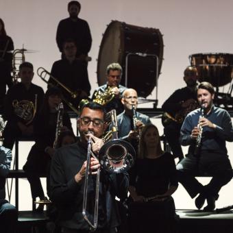 En el Bolero de Maurice Ravel, sota la batuta de Josep Pons i amb l’Orquestra Simfònica del Gran Teatre del Liceu de Barcelona, es podrà veure aquesta mítica peça com mai s'ha vist.