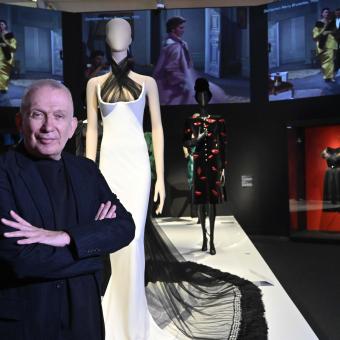 El dissenyador de moda i director artístic de la mostra, Jean Paul Gaultier, a CaixaForum Barcelona.
