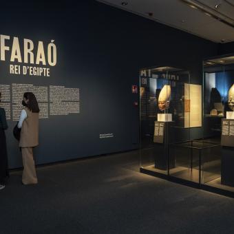 La exposición de CaixaForum Palma Faraón. Rey de Egipto, en colaboración con el British Museum, explora el simbolismo e ideario de la monarquía egipcia.