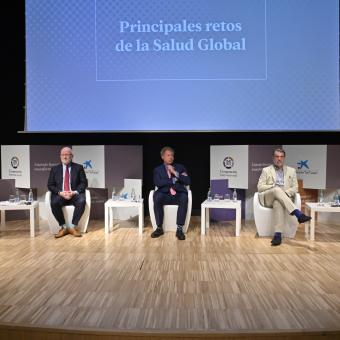 From left to right: Graça Machel, Chris Elias, Seth Berkley, Pedro Alonso and Jaime Sepúlveda.