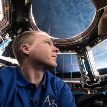 Terry Virts, astronauta de la NASA, hablará en CosmoCaixa sobre los desafíos y las oportunidades que representa la misión Artemisa.