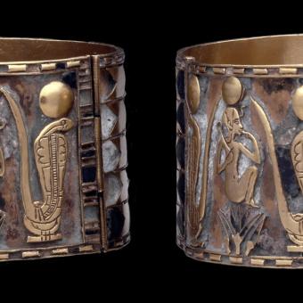 Bracelets of Nimlot Said to be from Sa el-Haggar (Sais), Egypt 22nd Dynasty reign of Sheshonq I, about 940 BC. Gold and lapis-lazuli. © Trustees of the British Museum.
