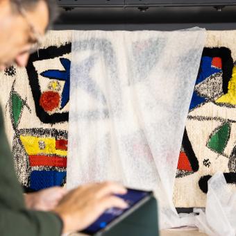 El tapiz fue restaurado el año pasado a la vista del público en CaixaForum Barcelona.
