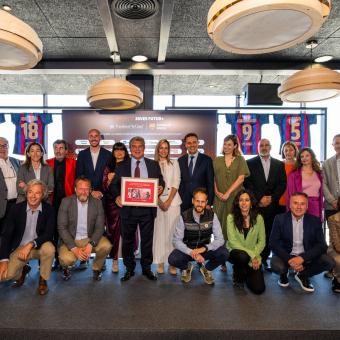 Foto del acto de reconocimiento a las empresas participantes en el proyecto JOVES FUTUR +.