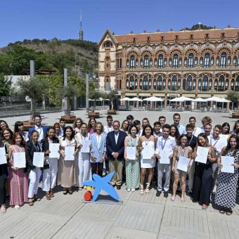 Durant la segona setmana de juliol ha tingut lloc a Barcelona la primera trobada de becaris de grau, a la qual han assistit els de la primera edició.