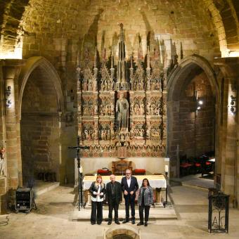 De izquierda a derecha: la consejera Natàlia Garriga; el obispo de Lleida, monseñor Salvador Giménez; el alcalde de Lleida, Fèlix Larrosa, y la directora general adjunta de la Fundación ”la Caixa”, Elisa Durán.