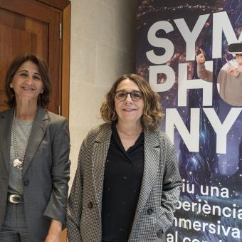 La directora de CaixaForum Palma, Margarita Pérez-Villegas, y la directora del Departamento de Música y Proyectos Digitales de la Fundación ”la Caixa”, Núria Oller, han presentado Symphony, un viaje virtual al corazón de la música clásica.