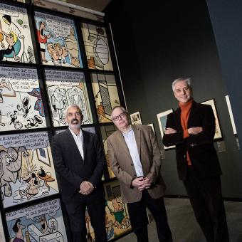 De izquierda a derecha: el director corporativo del Área de Cultura y Ciencia de la Fundación ”la Caixa”, Ignasi Miró; el galerista, coleccionista y comisario de la exposición, Bernard Mahé, y el director de CaixaForum Zaragoza, Ricardo Alfós.