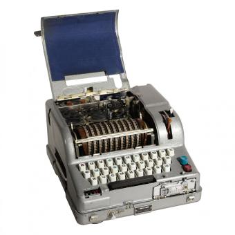 Rare electromechanical 10-cylinder cipher/deciphered electromechanical machine "FIALKA" (USSR), 1956. Collection Stéphanie M. . All rights reserved.