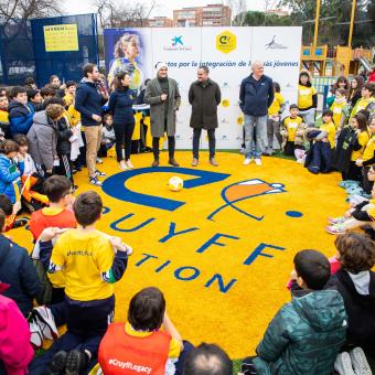 El exportero de la Selección, del Real Madrid y del Oporto, Iker Casillas, ha apadrinado el Cruyff Court de Móstoles.