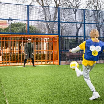 El campo construido en su localidad natal con el impulso de la Fundación Cruyff, la Fundación ”la Caixa”, la Fundación Iker Casillas y el Ayuntamiento de Móstoles.