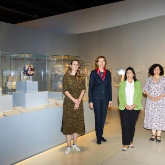 From left to right: the curator and content developer for international touring exhibitions of the British Museum, Belinda Crerar, the Director of International Engagement at the British Museum, Nadja Race, the Deputy Director General of the ”la Caixa” Foundation, Elisa Durán,  the Director of CaixaForum Madrid, Isabel Fuentes, and the Director of the Exhibitions and Collection Area of ”la Caixa” Foundation, Isabel Salgado.