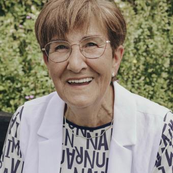 Gloria Fortún Abete, que cuida de su marido, le llamaron la atención las clases de gimnasia que ofrecían, adecuadas a sus 75 años. 