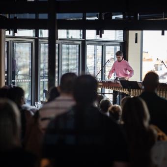 La actuación de Víctor Luis Sapiña en las Noches de Verano de CaixaForum Zaragoza