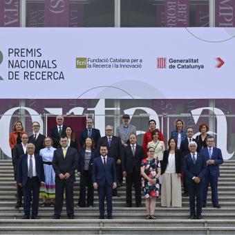 Fotografia de familia dels guardonats als Premis Nacionals de Recerca 2023