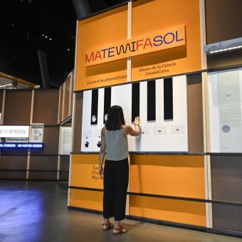 An interactive piano welcomes visitors to the MateMiFaSol exhibition.