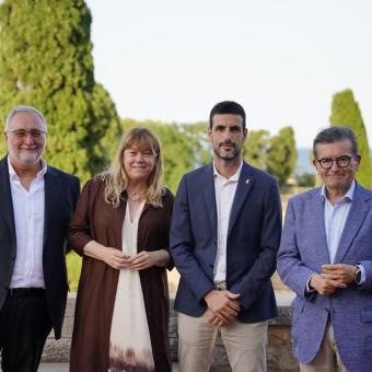 D’esquerra a dreta: el director del Museu d’Arqueologia de Catalunya, Jusèp Boya; la consellera de Cultura de la Generalitat de Catalunya, Natàlia Garriga; l’alcalde de L’Escala, Josep Bofill; i el director general adjunt de la Fundació ”la Caixa”, Joan Ramón Fuertes.