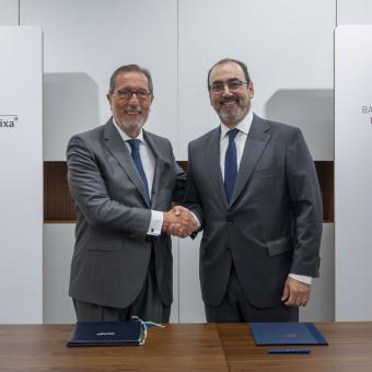 Antonio Vila Bertrán, director general de la Fundación “la Caixa”, y  Sergio Díaz-Granados, presidente ejecutivo de CAF.