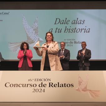 María Loreto Perera,  ganadora de la categoría de microrrelato.