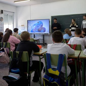 «Fútbol y deporte» trabaja la integración social con el alumnado y el profesorado. 