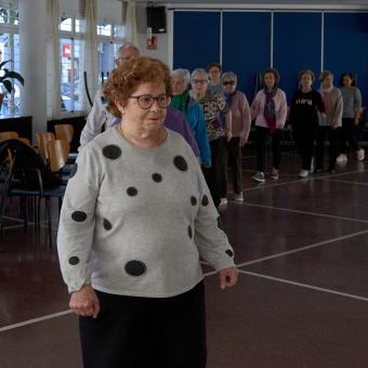 Clases de gimnasia adaptadas a personas mayores.