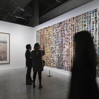 Horizonte y límite reúne 40 obras de 24 artistas internacionales.