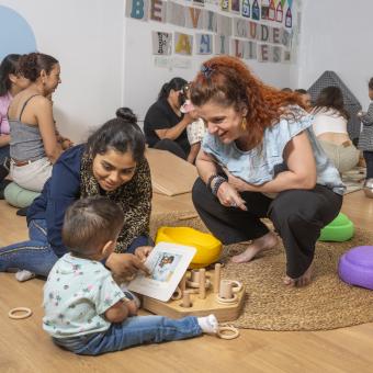 CaixaProinfància crea una xarxa despais 0-3 per a famílies en situació de pobresa.