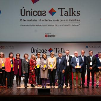 Fotografia de família de la segona edició d'Únicas Talks a CaixaForum Madrid.