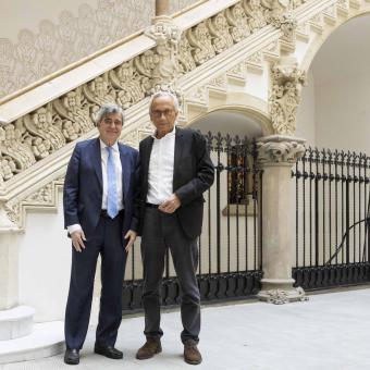 El director general de la Fundación "la Caixa", Josep Maria Coronas, junto al director de IrsiCaixa, Bonaventura Clotet.