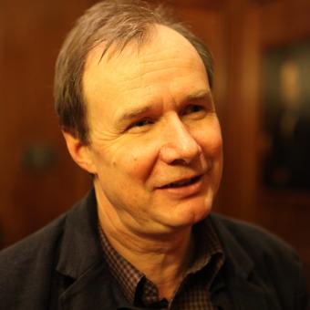 Jaes Painter, James Painter es académico británico especializado en comunicación del cambio climático y medios de comunicación. 