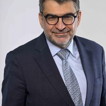 Àngel Font és director general associat de Recerca i Beques de la Fundació ”la Caixa”, director executiu de l'Institut CaixaResearch i president de Philea (Associació Europa de la Filantropia) en nom de la Fundació ”la Caixa”.