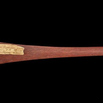 Remo cerimonial de la isla de Buka, Papúa Nueva Guinea. Siglo XIX. Madera y pigmentos.