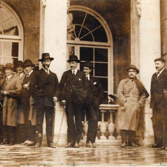 Ignacio Zuloaga y Hermen Anglada-Camarasa con amigos en el Homenaje a la Asociación de Vascos, celebrado en el Casino de Artxanda, el 2 de octubre de 1919. 