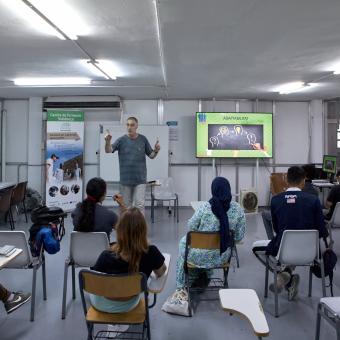 Sesión organizada por una entidad escogida en una resolución anterior en Cataluña