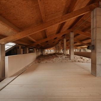 Imatge d'una de les cobertes restaurades de l’església de Santa Maria de la Plaça de Sanaüja.